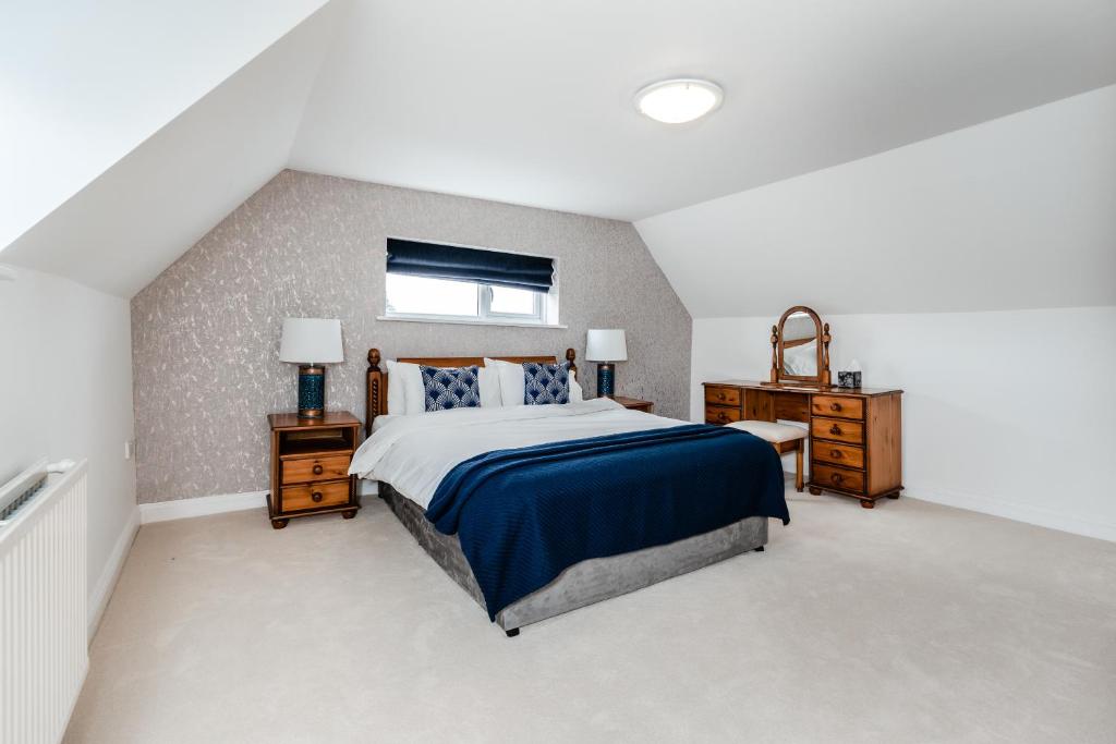 HELD - THE CREATIVE RESET RETREAT DEPOSIT - SHARED SUITE